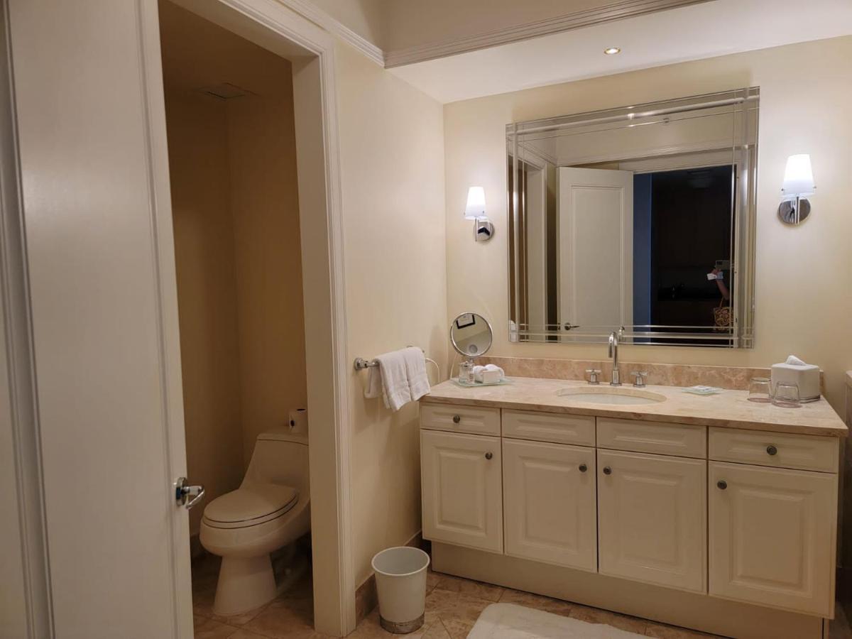 Four Seasons Suite ไมอามี ภายนอก รูปภาพ