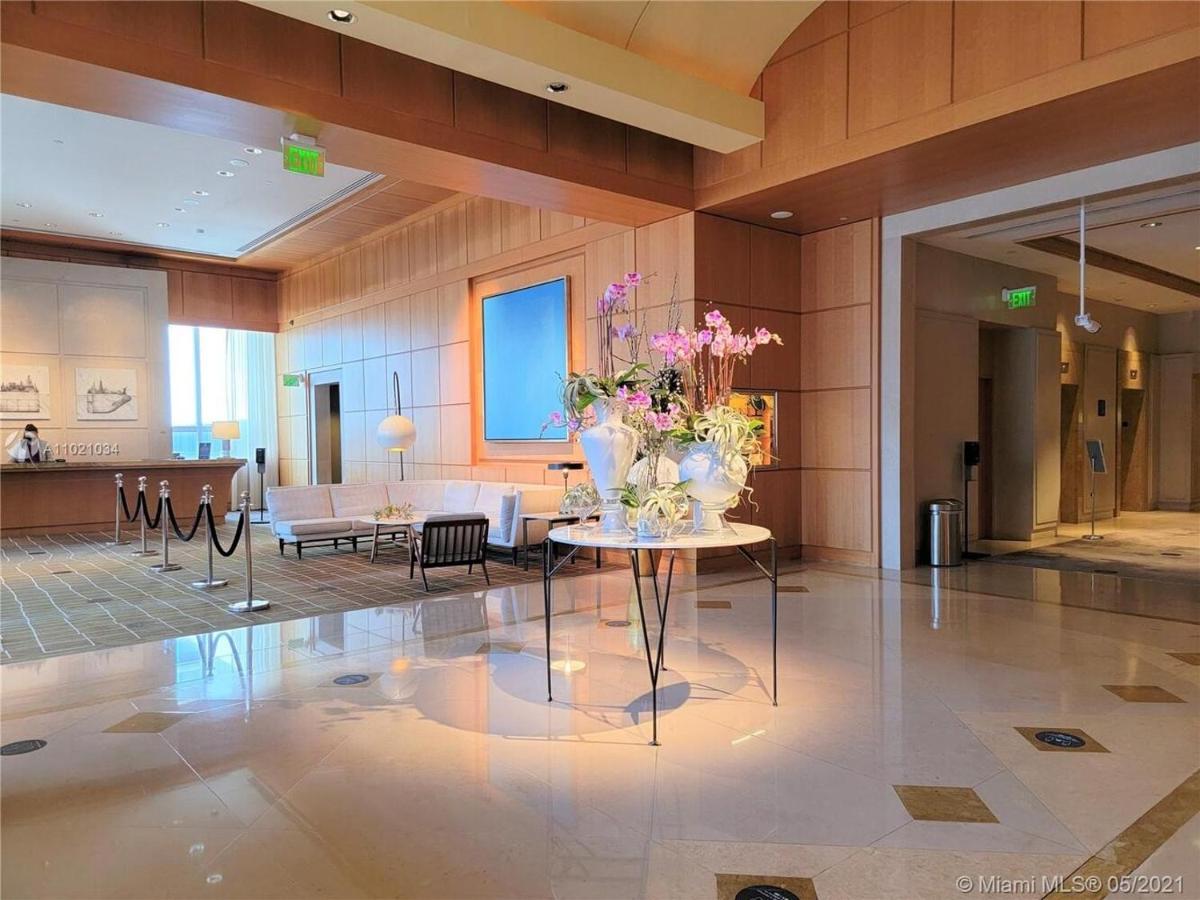 Four Seasons Suite ไมอามี ภายนอก รูปภาพ