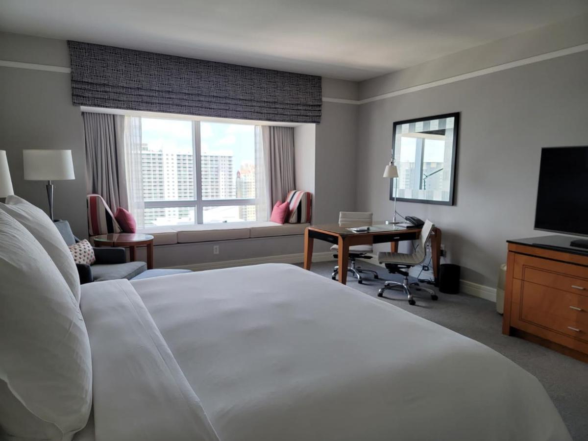 Four Seasons Suite ไมอามี ภายนอก รูปภาพ