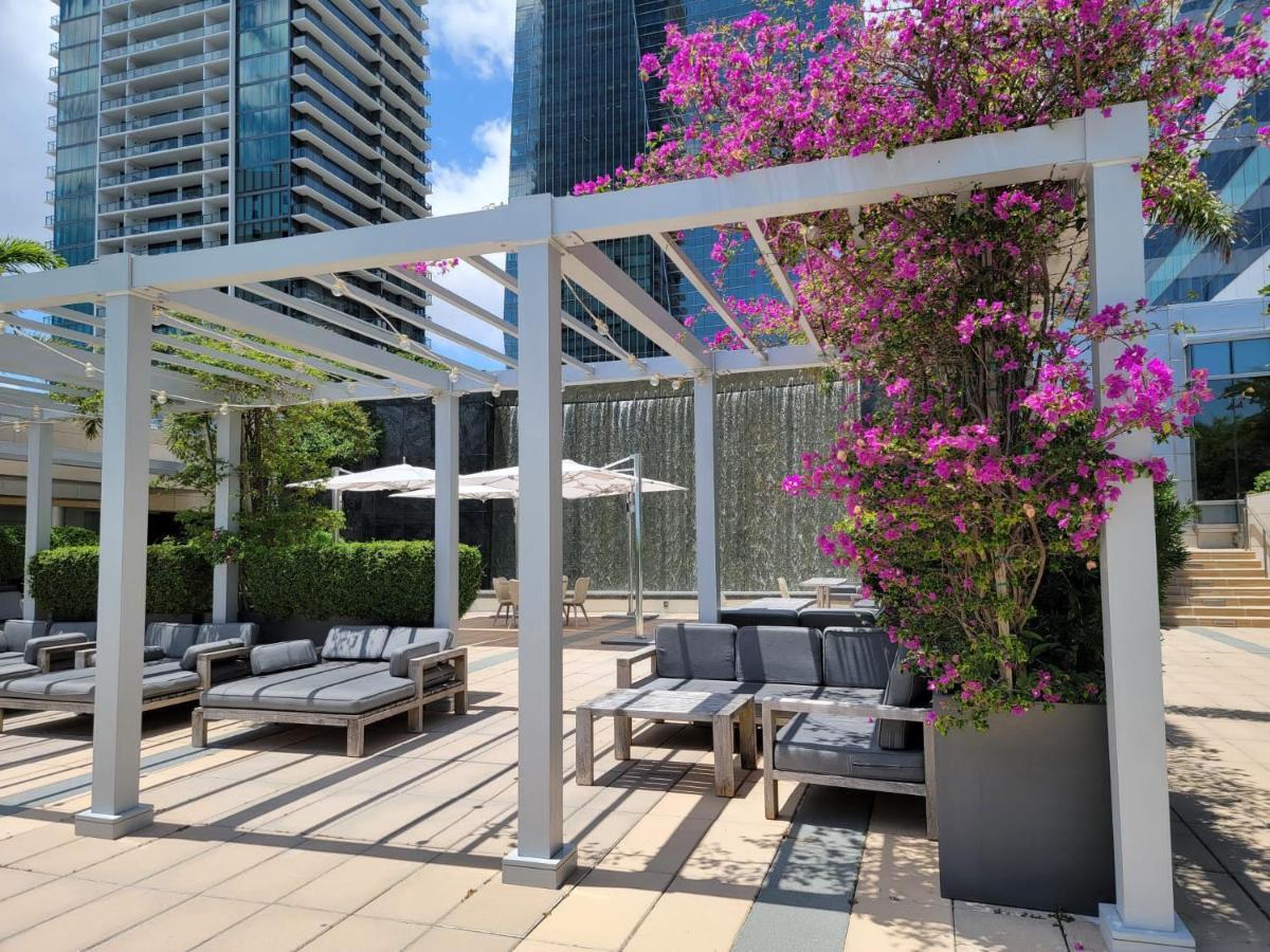 Four Seasons Suite ไมอามี ภายนอก รูปภาพ